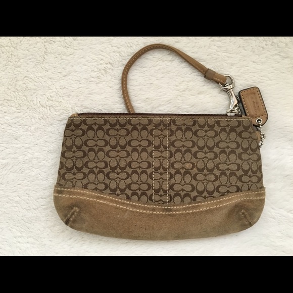 Authentic Signature Coach Wristlet - Picture 4 of 4
